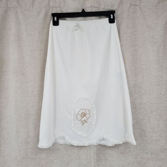 SLIPERFECTION Vintage Slip Skirt Cottagecore Lace Hem - Picture 5 of 12